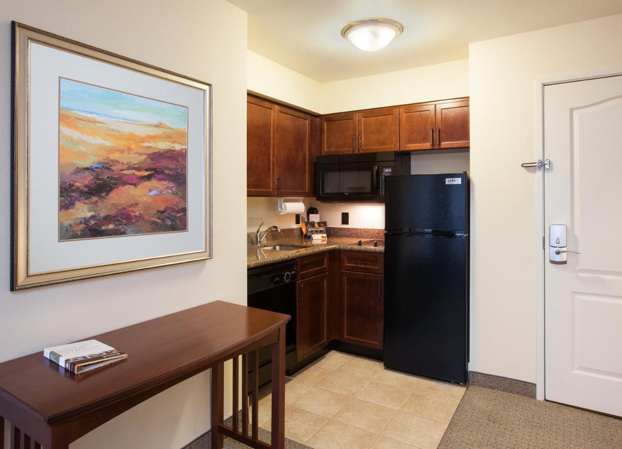 Staybridge Suites El Paso Airport By Ihg Bagian luar foto